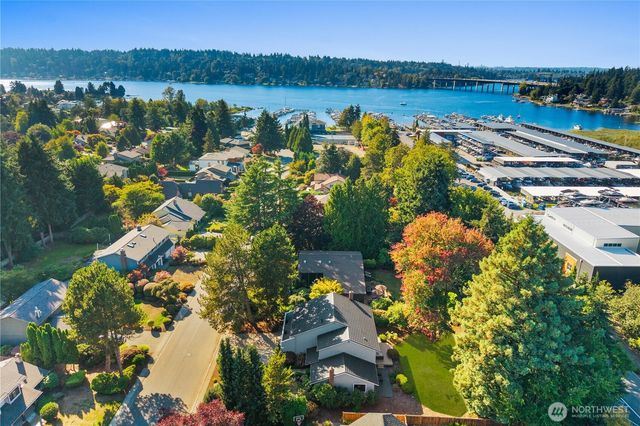 10 Tulalip Ky, Bellevue, WA 98006