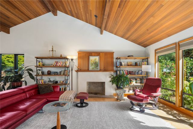 10 Tulalip Ky, Bellevue, WA 98006