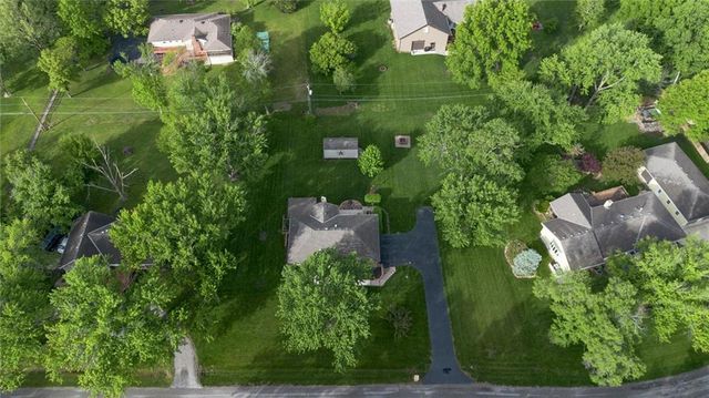 8918 Millstone Drive, Lenexa, KS 66220