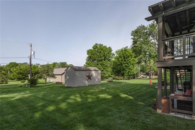 8918 Millstone Drive, Lenexa, KS 66220