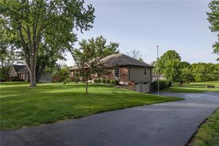 8918 Millstone Drive, Lenexa, KS 66220