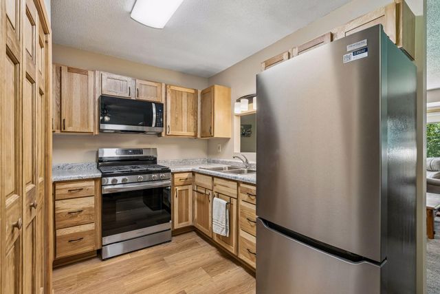 22017 Quincy Street NE, Cedar, MN 55011