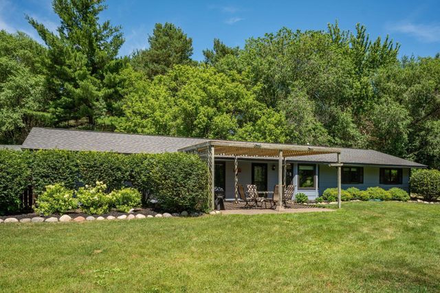 22017 Quincy Street NE, Cedar, MN 55011