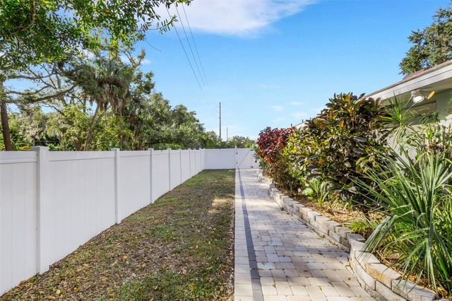 4557 WORCESTER ROAD, Sarasota, FL 34231