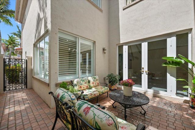 208 Glacier Street, Palm Beach Gardens, FL 33410
