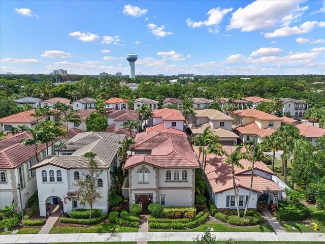 208 Glacier Street, Palm Beach Gardens, FL 33410
