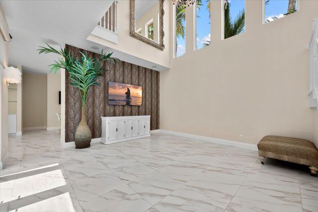 208 Glacier Street, Palm Beach Gardens, FL 33410