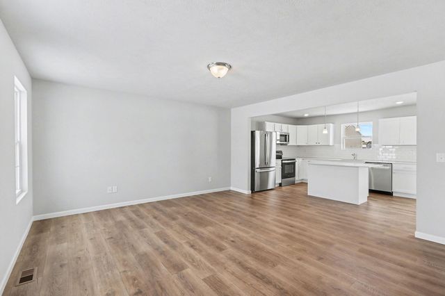 1045 Foxglove Avenue, Vicksburg, MI 49097