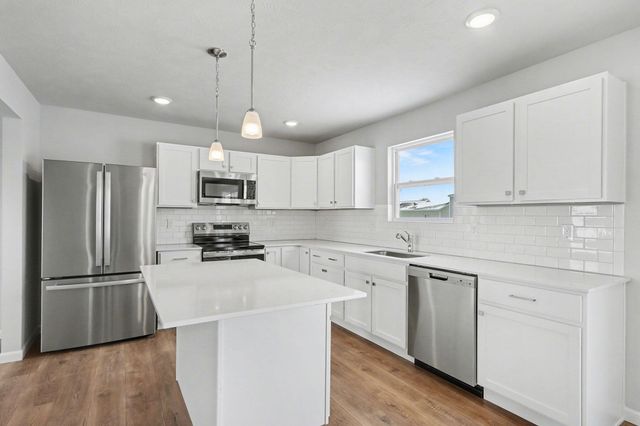 1045 Foxglove Avenue, Vicksburg, MI 49097