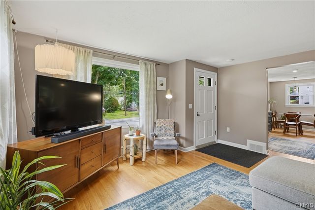 708 Balsam Street, Salina, NY 13088