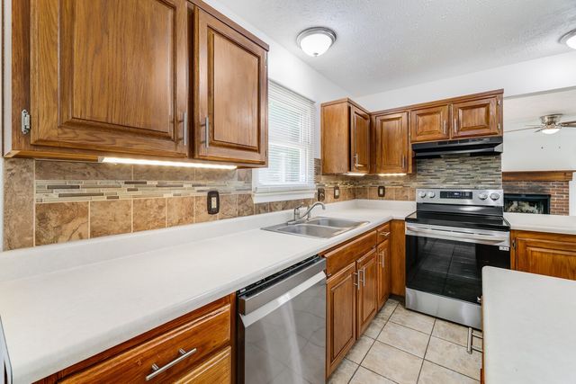 4208 New Hope Meadow Rd, Hermitage, TN 37076