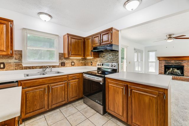 4208 New Hope Meadow Rd, Hermitage, TN 37076