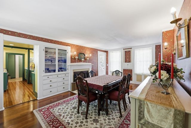204 Village St, Medway, MA 02053