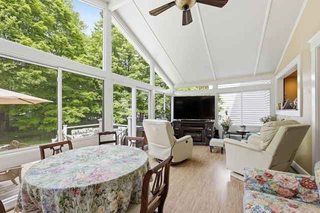 204 Village St, Medway, MA 02053