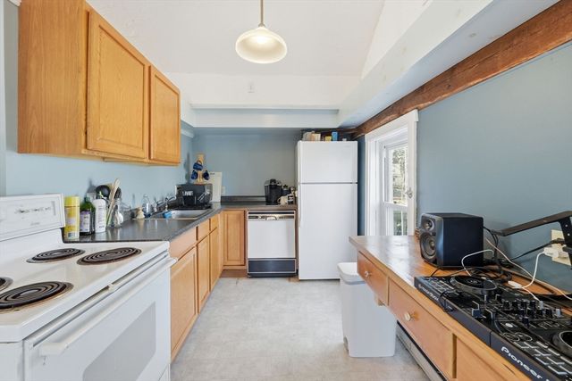 204 Village St, Medway, MA 02053