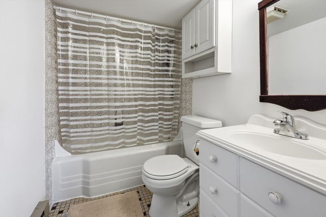 204 Village St, Medway, MA 02053