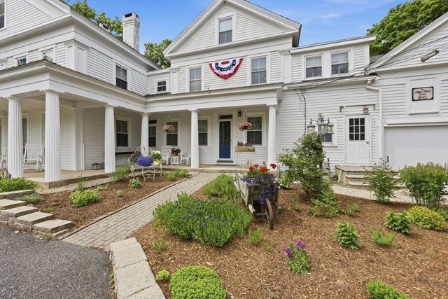 204 Village St, Medway, MA 02053