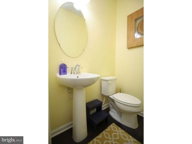 33 WALLACE ST, Mount Holly, NJ 08060
