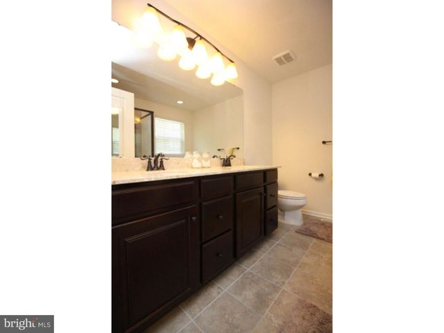33 WALLACE ST, Mount Holly, NJ 08060
