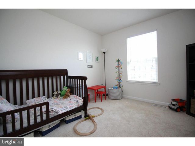 33 WALLACE ST, Mount Holly, NJ 08060
