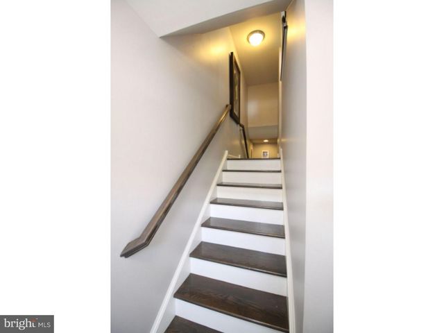 33 WALLACE ST, Mount Holly, NJ 08060
