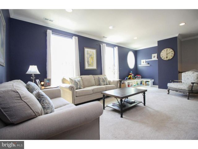 33 WALLACE ST, Mount Holly, NJ 08060