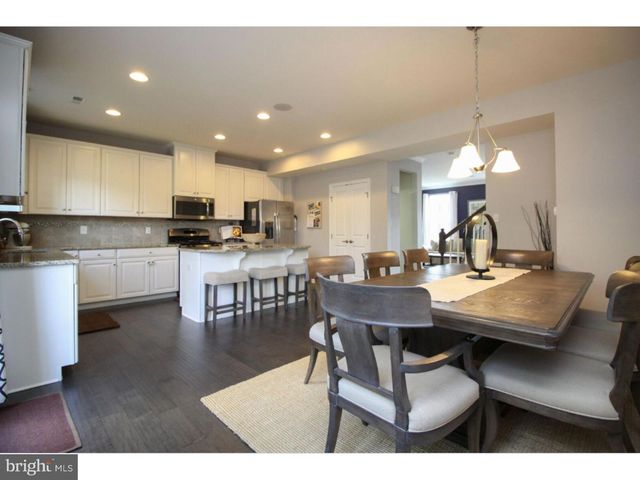 33 WALLACE ST, Mount Holly, NJ 08060