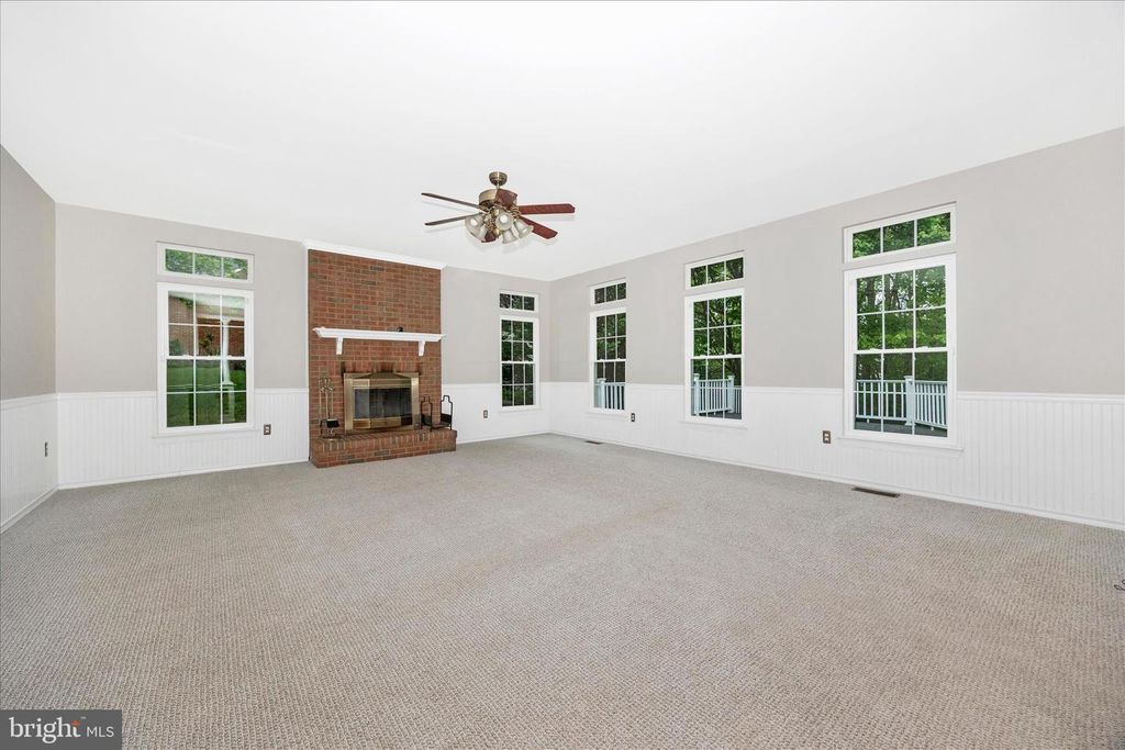 Image 14 of property listing at 6463 FOREST HILLS CT, Frederick, MD 21701