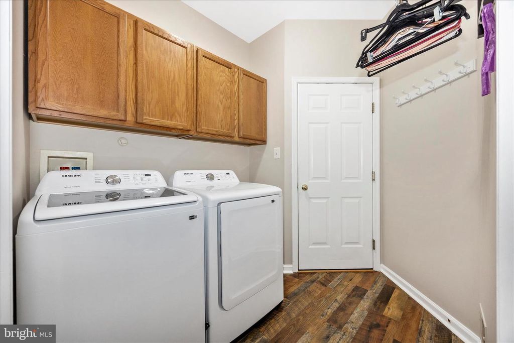 Image 17 of property listing at 6463 FOREST HILLS CT, Frederick, MD 21701