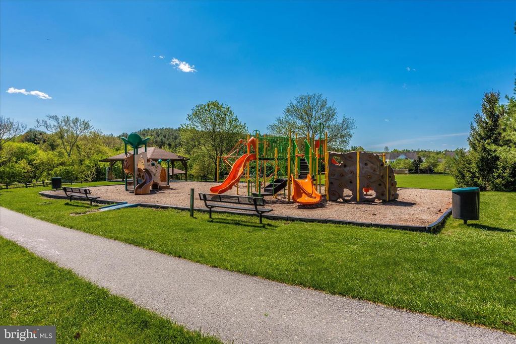 Image 67 of property listing at 6463 FOREST HILLS CT, Frederick, MD 21701