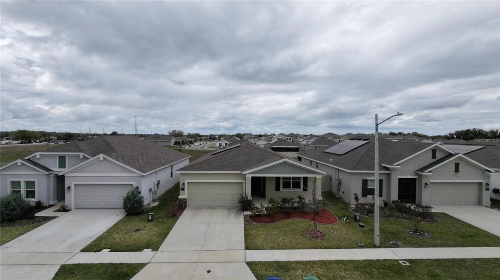 Image 2 of property listing at 652 GROVE STREET, Winter Haven, FL 33881