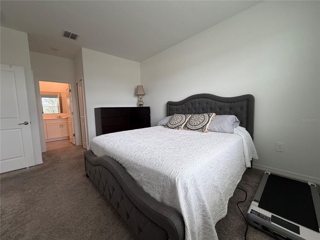 Image 27 of property listing at 652 GROVE STREET, Winter Haven, FL 33881