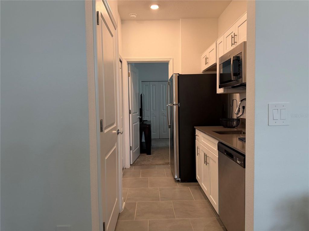 Image 6 of property listing at 652 GROVE STREET, Winter Haven, FL 33881