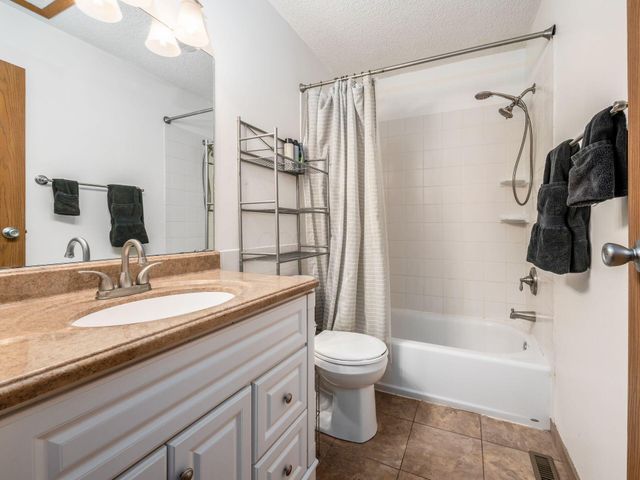 1747 Ridgebury Drive, 137E, Hilliard, OH 43026