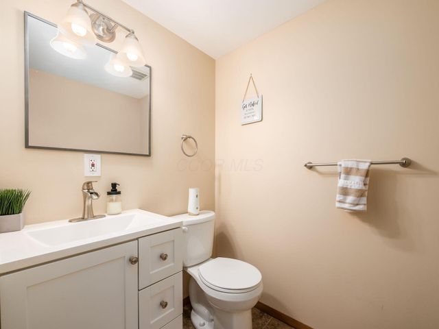 1747 Ridgebury Drive, 137E, Hilliard, OH 43026