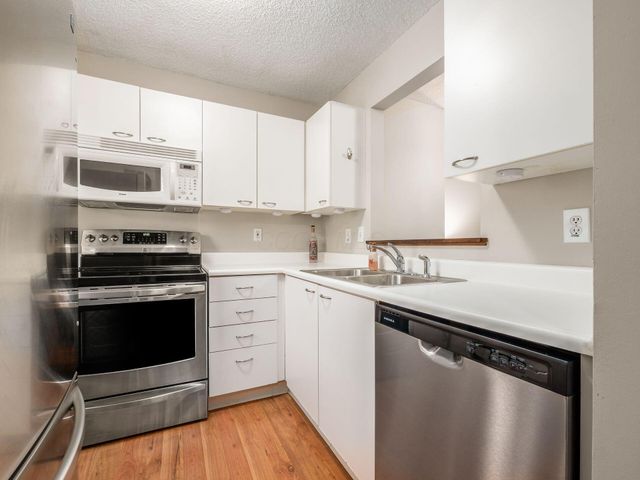 1747 Ridgebury Drive, 137E, Hilliard, OH 43026