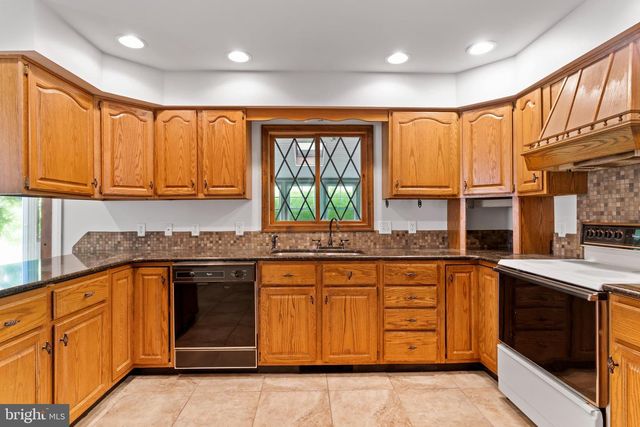 120 LEE DR, Marysville, PA 17053