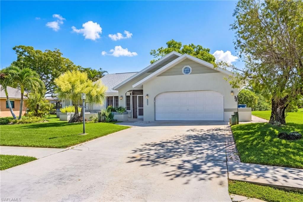 4220 Glasgow CT, NORTH FORT MYERS, FL 33903 — photo 2
