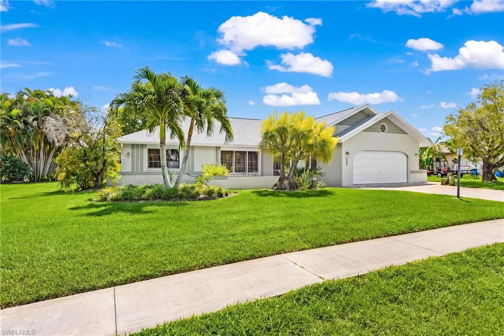 4220 Glasgow CT, NORTH FORT MYERS, FL 33903 — photo 3