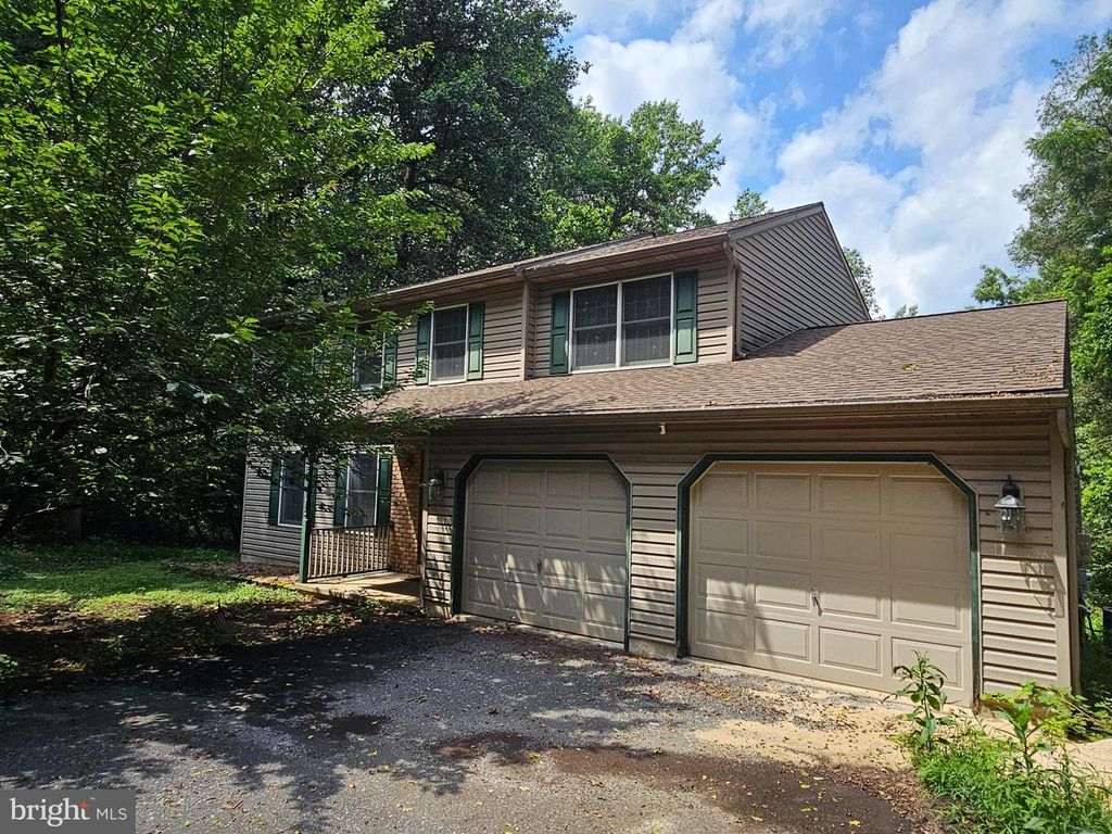 147 LAMMS MILL RD, Wernersville, PA 19565