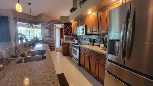 7015 PLEASANT HILL ROAD, Bradenton, FL 34203