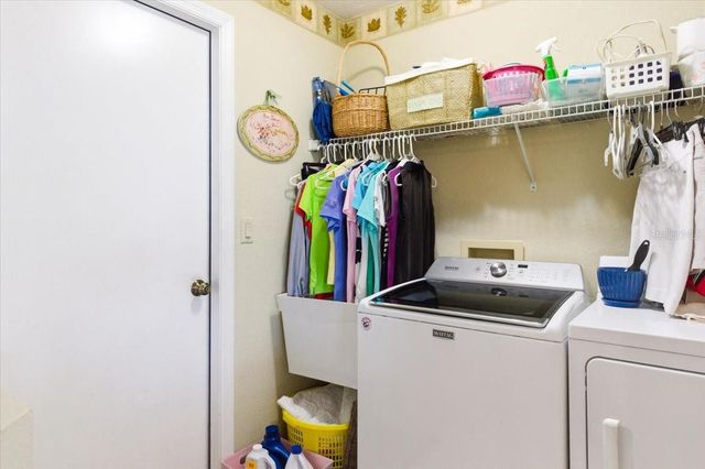 7015 PLEASANT HILL ROAD, Bradenton, FL 34203