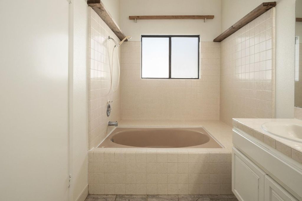 Image 18 of property listing at 2890 Huntington Boulevard # 149, Fresno, CA 93721