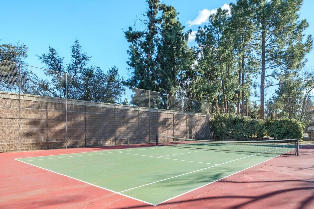 Image 29 of property listing at 2890 Huntington Boulevard # 149, Fresno, CA 93721