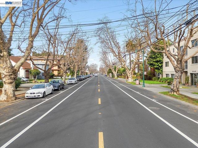 2050 Central Ave, Alameda, CA 94501