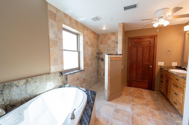 431 E Zarragossa St B, Pensacola, FL 32502