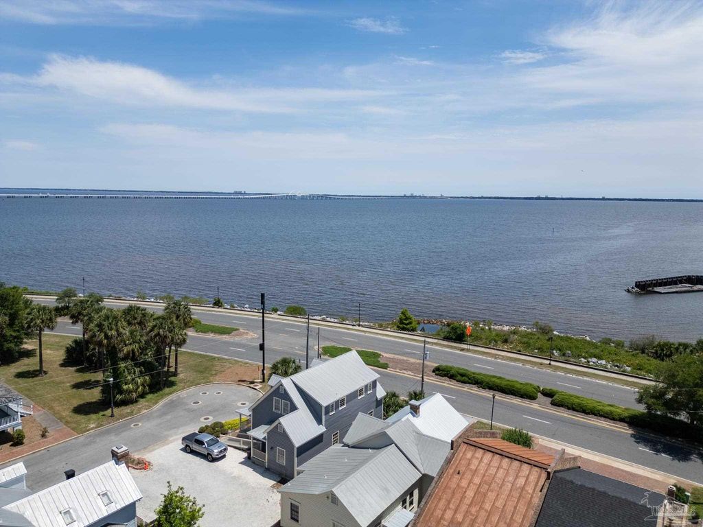 431 E Zarragossa St B, Pensacola, FL 32502