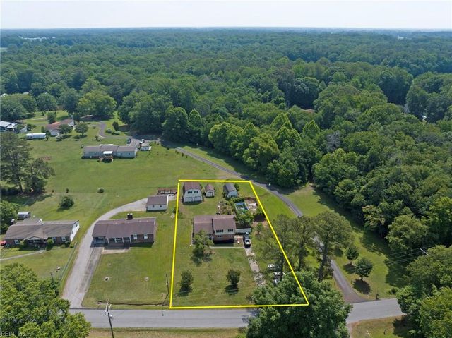 24209 Lovers LN, Windsor, VA 23487