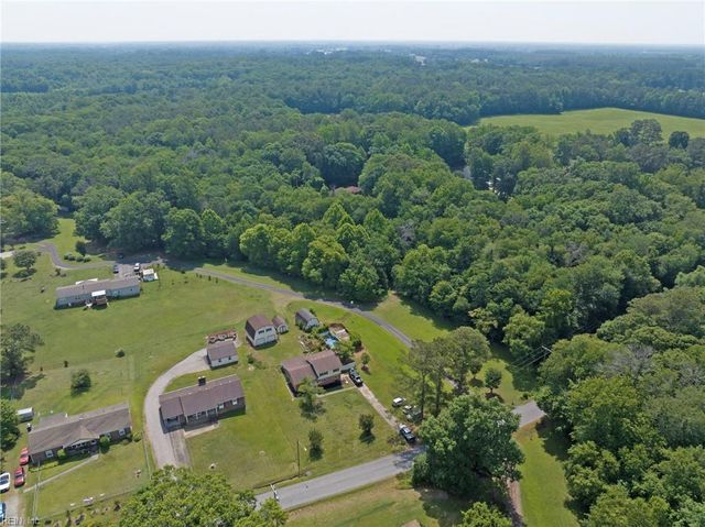 24209 Lovers LN, Windsor, VA 23487