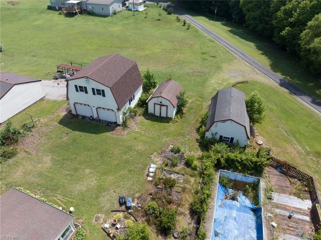24209 Lovers LN, Windsor, VA 23487